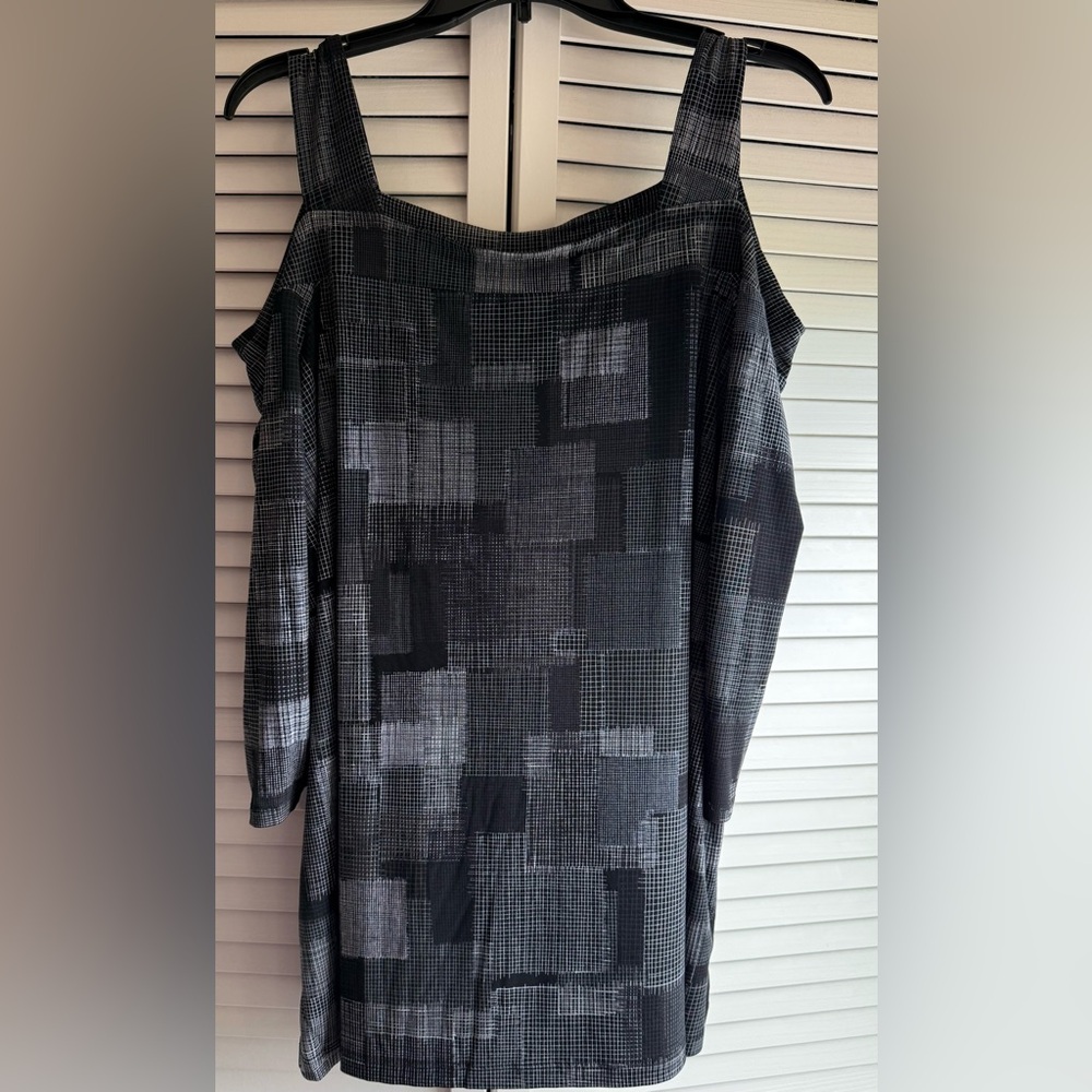 Black and Gray Geometric Patterned Top Plus Size